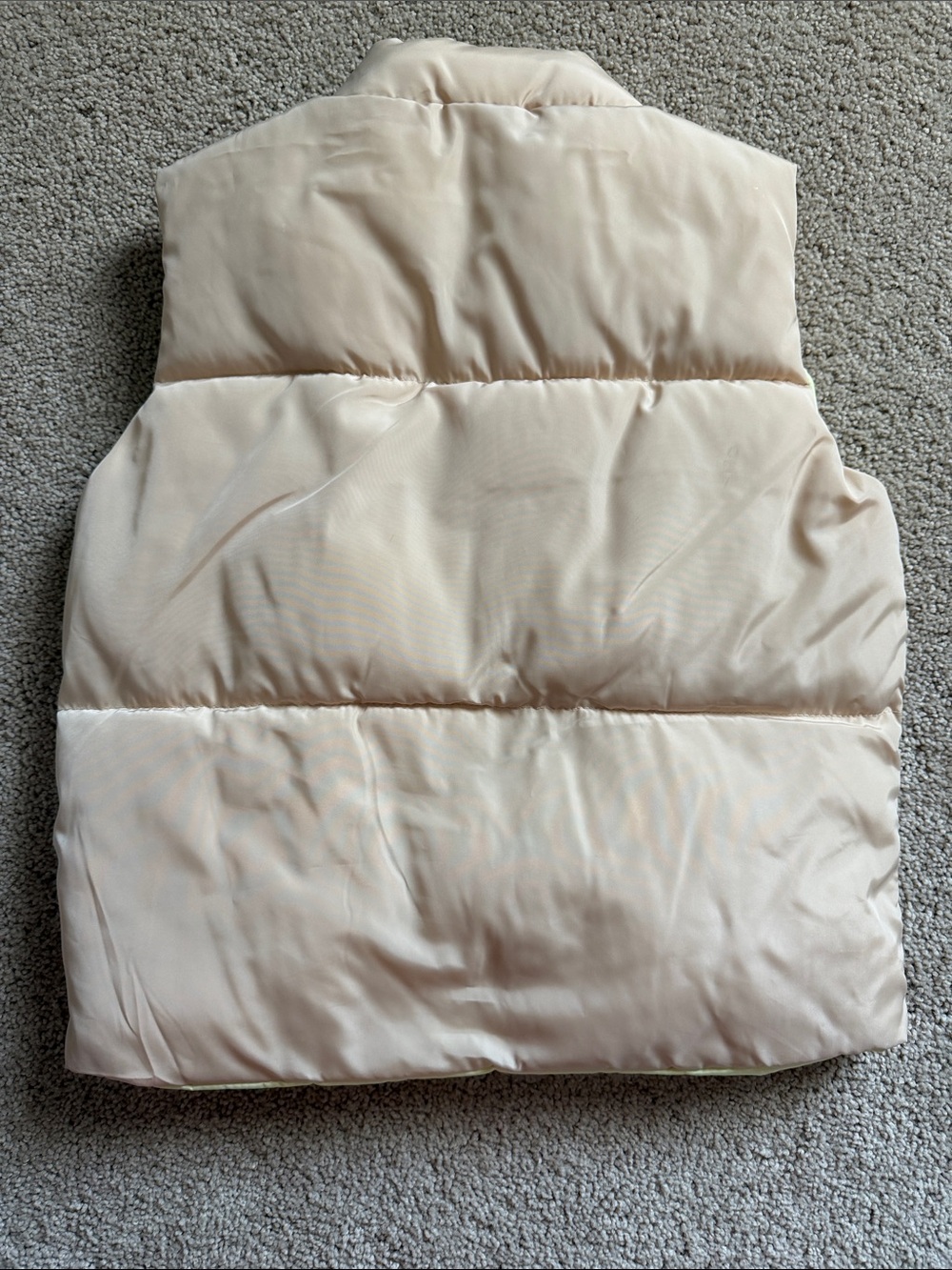 Kids Reversible Puffer Vest - Cream & Pearl White Size M - Picture 5 of 7